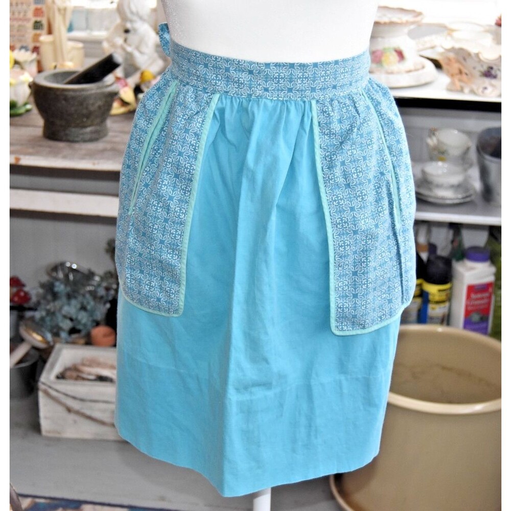 Vintage 1950s Half Apron Teal Geometric Fabric With Pockets Tie Back